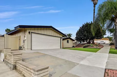Exterior - 3904 Sherbourne Dr, Oceanside, CA 92056 photo 3 of 11
