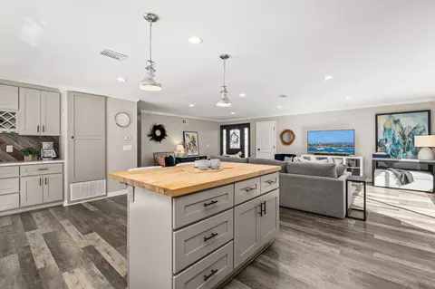 Kitchen - 8347 Carlton Oaks Dr, Santee, CA 92071 photo 7 of 8