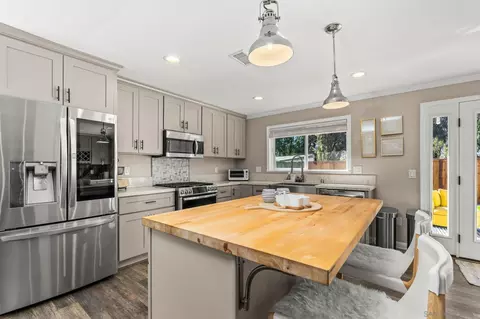 Kitchen - 8347 Carlton Oaks Dr, Santee, CA 92071 photo 4 of 8