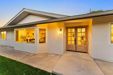 12830 Avenida La Valencia, Poway, CA 92064 photo 2