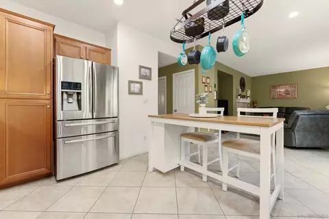 Kitchen - 465 Ashbourne Gln, Escondido, CA 92027 photo 1 of 4