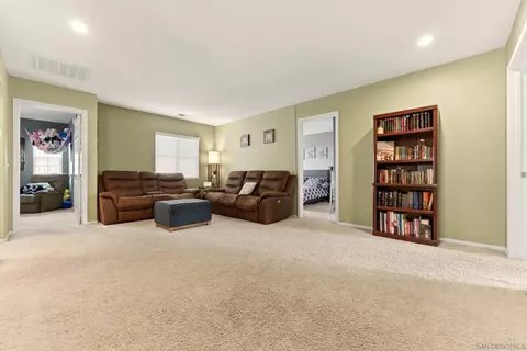 Entry Way - 465 Ashbourne Gln, Escondido, CA 92027 photo 3 of 5