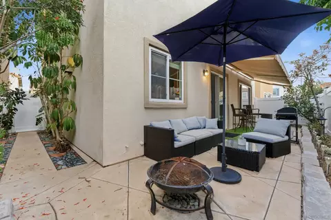 Exterior - 465 Ashbourne Gln, Escondido, CA 92027 photo 3 of 11