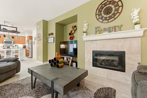 Living - 465 Ashbourne Gln, Escondido, CA 92027 photo 1 of 3