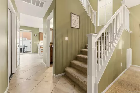Entry Way - 465 Ashbourne Gln, Escondido, CA 92027 photo 1 of 5
