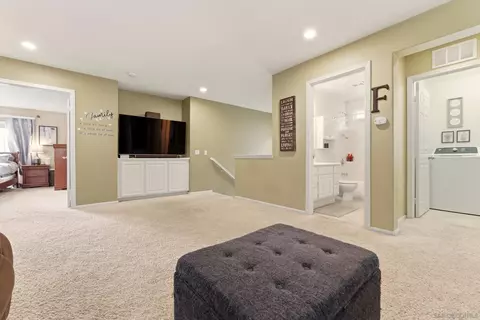 Entry Way - 465 Ashbourne Gln, Escondido, CA 92027 photo 5 of 5