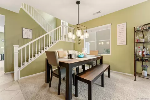 Dining - 465 Ashbourne Gln, Escondido, CA 92027 photo 2 of 3