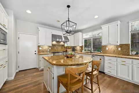 3231 Canyon View Dr, Oceanside, CA 92058 photo 10