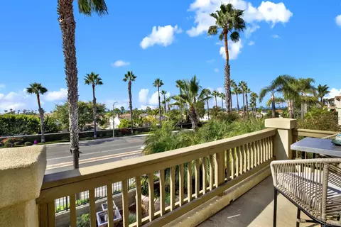 Exterior - 7435 Neptune Dr, Carlsbad, CA 92011 photo 3 of 7
