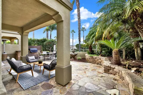 Exterior - 7435 Neptune Dr, Carlsbad, CA 92011 photo 5 of 7
