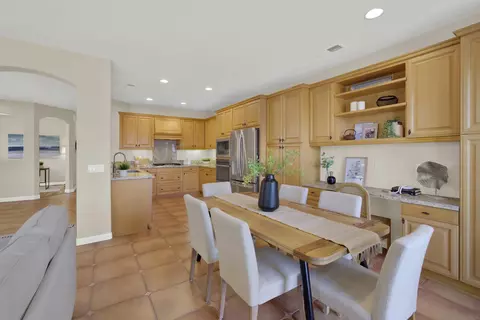 Dining - 7435 Neptune Dr, Carlsbad, CA 92011 photo 2 of 3
