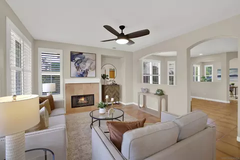Living - 7435 Neptune Dr, Carlsbad, CA 92011 photo 2 of 7