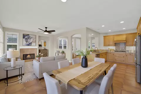 Dining - 7435 Neptune Dr, Carlsbad, CA 92011 photo 3 of 3