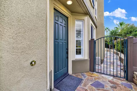 Entry Way - 7435 Neptune Dr, Carlsbad, CA 92011 photo 1 of 7