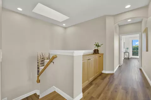 Entry Way - 7435 Neptune Dr, Carlsbad, CA 92011 photo 7 of 7