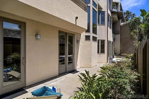 Exterior - 302 Prospect St #7, La Jolla, CA 92037 photo 4 of 5