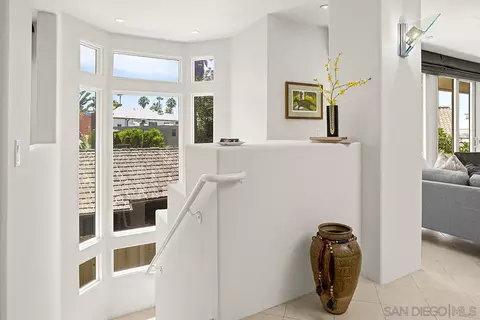 Entry Way - 302 Prospect St #7, La Jolla, CA 92037 photo 1 of 2