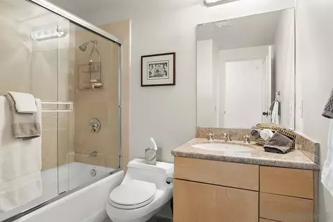 Bath - 302 Prospect St #7, La Jolla, CA 92037 photo 3 of 3