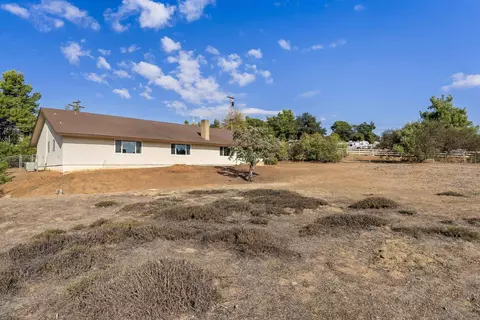 Exterior - 1429 Midway Dr, Alpine, CA 91901 photo 8 of 9
