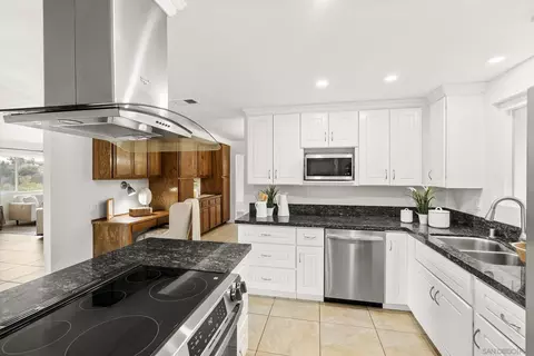 Kitchen - 1429 Midway Dr, Alpine, CA 91901 photo 3 of 4