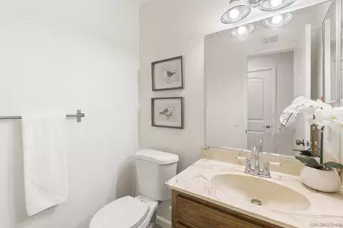 Bath - 1429 Midway Dr, Alpine, CA 91901 photo 1 of 3