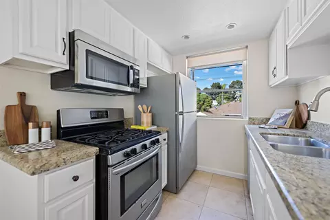 Kitchen - 410 S Freeman St #10, Oceanside, CA 92054 photo 1 of 1