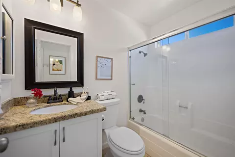 Bath - 410 S Freeman St #10, Oceanside, CA 92054 photo 1 of 1