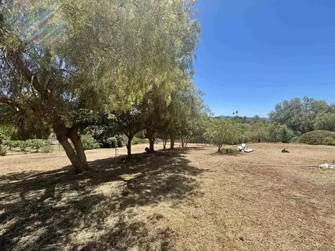 Exterior - 6960 W Lilac Rd, Bonsall, CA 92003 photo 7 of 15