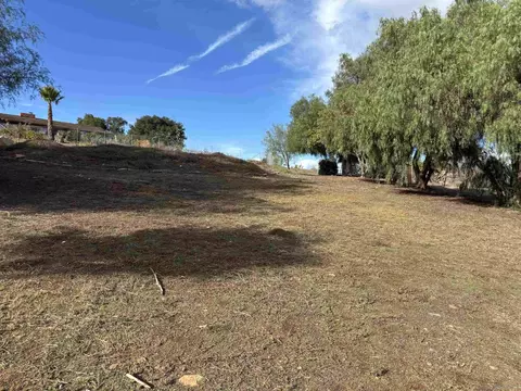 Exterior - 6960 W Lilac Rd, Bonsall, CA 92003 photo 12 of 15