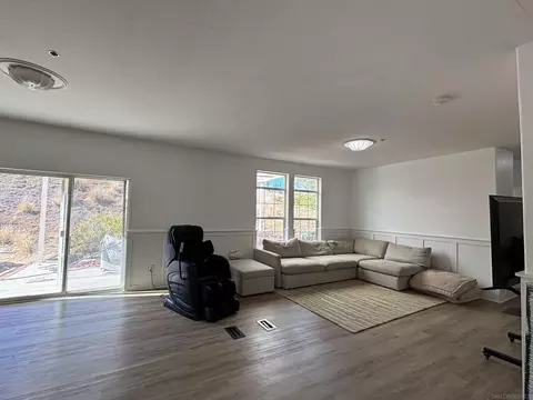 Living - 6960 W Lilac Rd, Bonsall, CA 92003 photo 4 of 5