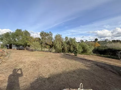 Exterior - 6960 W Lilac Rd, Bonsall, CA 92003 photo 10 of 15