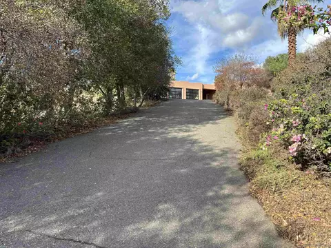 Exterior - 6960 W Lilac Rd, Bonsall, CA 92003 photo 3 of 15
