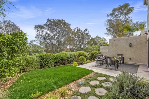 8871 Caminito Primavera, La Jolla, CA 92037