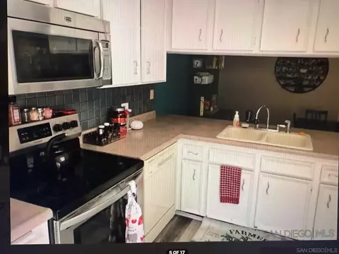 Kitchen - 15711 Davis Cup Ln, Ramona, CA 92065 photo 2 of 2