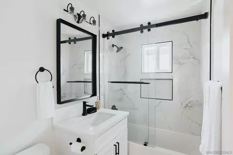 Bath - 1227-31 Center Ave, Oceanside, CA 92054 photo 3 of 4