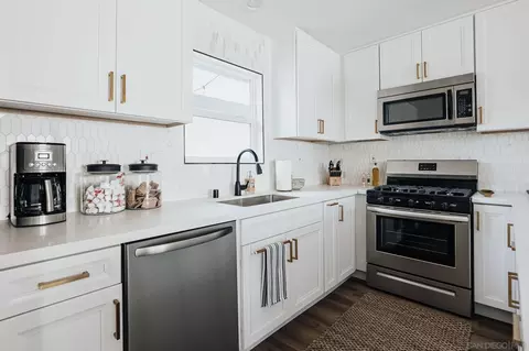 Kitchen - 1227-31 Center Ave, Oceanside, CA 92054 photo 13 of 22