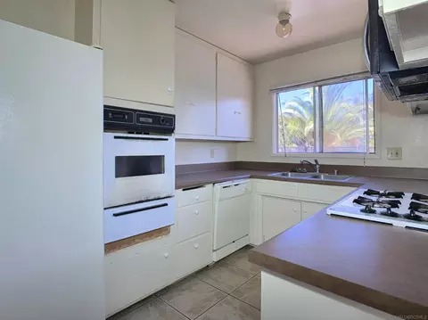 Kitchen - 9443 Pebble Beach Dr, Santee, CA 92071 photo 1 of 1