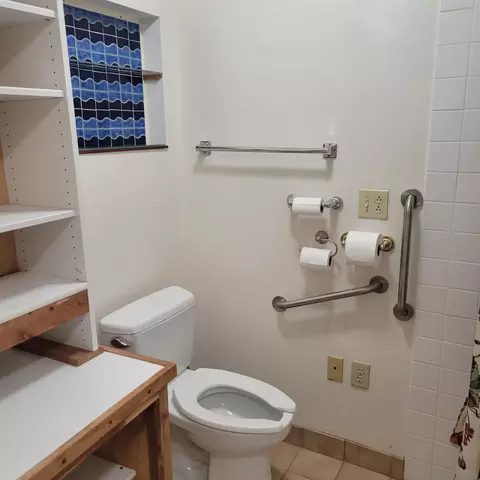 Bath - 9443 Pebble Beach Dr, Santee, CA 92071 photo 2 of 2