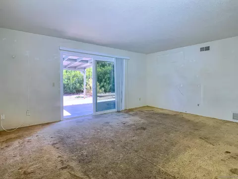 Living - 9443 Pebble Beach Dr, Santee, CA 92071 photo 2 of 3