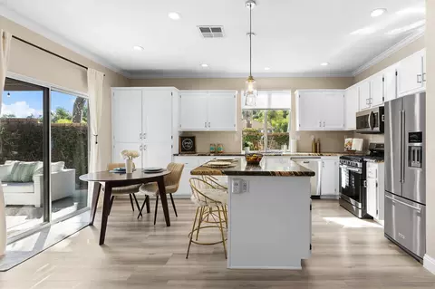 Kitchen - 33451 Victoria Ct, Temecula, CA 92592 photo 3 of 3