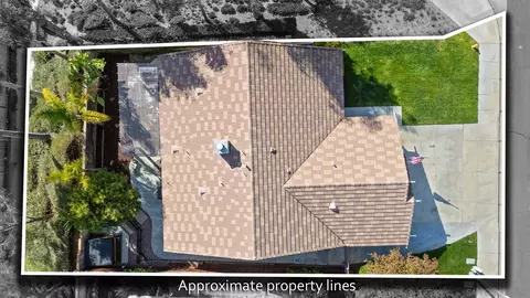 View/Area - 33451 Victoria Ct, Temecula, CA 92592 photo 3 of 5