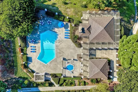 View/Area - 1711 Burgundy Rd, Encinitas, CA 92024 photo 8 of 13