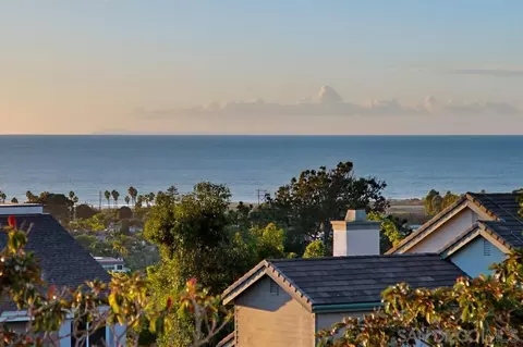 View/Area - 1711 Burgundy Rd, Encinitas, CA 92024 photo 4 of 13