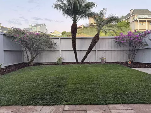 Exterior - 1711 Burgundy Rd, Encinitas, CA 92024 photo 3 of 6