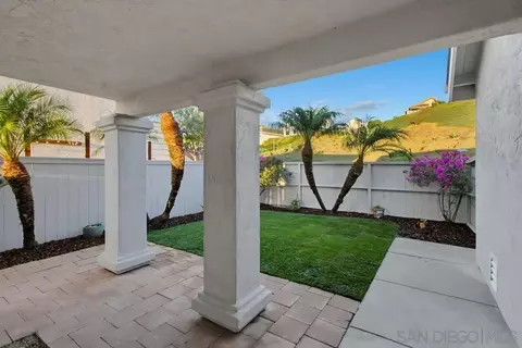 Exterior - 1711 Burgundy Rd, Encinitas, CA 92024 photo 2 of 6