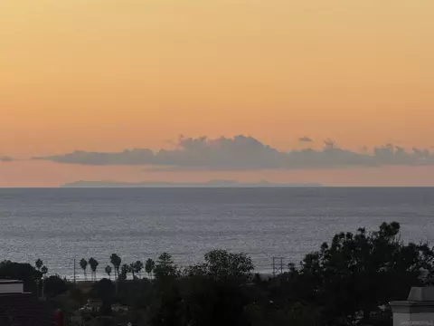 View/Area - 1711 Burgundy Rd, Encinitas, CA 92024 photo 10 of 13
