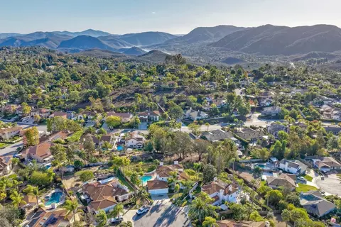 View/Area - 1930 Mountain Valley Ln, Escondido, CA 92029 photo 15 of 17