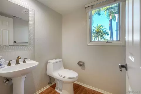 Bath - 1930 Mountain Valley Ln, Escondido, CA 92029 photo 1 of 5