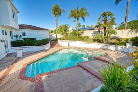 Exterior - 1930 Mountain Valley Ln, Escondido, CA 92029 photo 4 of 10