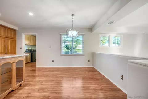 Dining - 1930 Mountain Valley Ln, Escondido, CA 92029 photo 3 of 3
